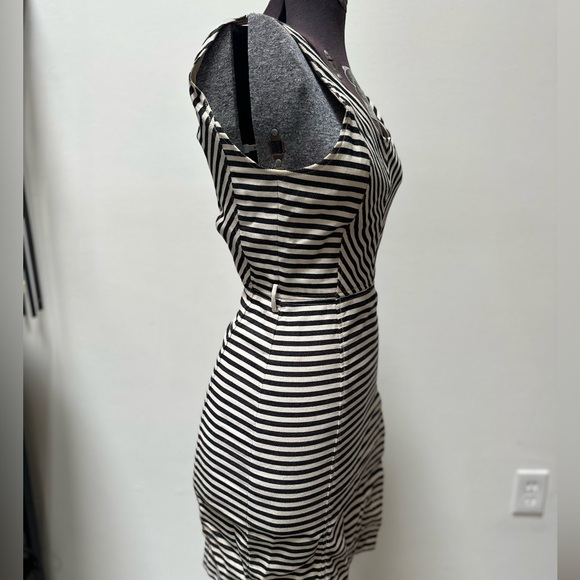 Charlotte Ronson fitted stripped dress, cream and black (S) - Picture 4 of 12